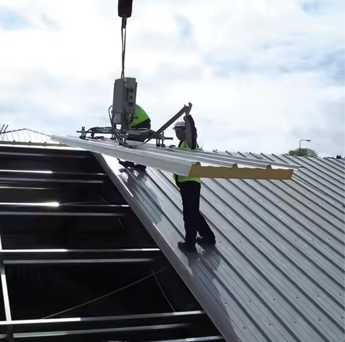 How much weight can insulated steel roof panel hold